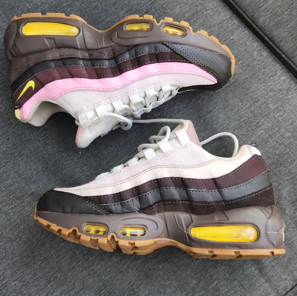 Nike Shoes - Nike air max 95 cuban link velvet brown